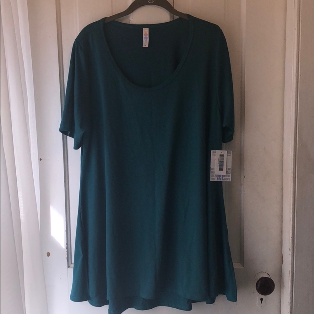 NWT Lularoe Perfect T Top